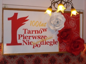 Dekoracje szkolne - 11 Listopada